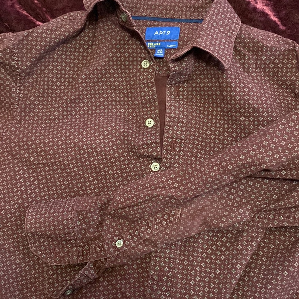 APT 9. MedSlim long sleeve button